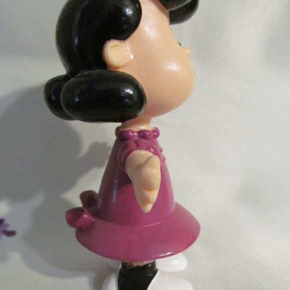 Peanuts Gang Lucy Van Pelt Toy Figure UFS Hard Rubber 4" Mint Condition - Picture 5 of 10